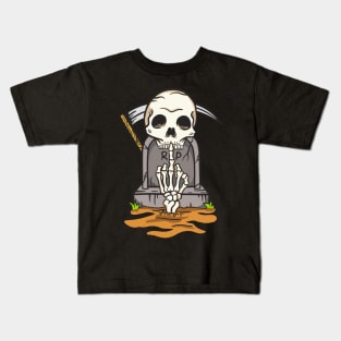 skull grave Kids T-Shirt